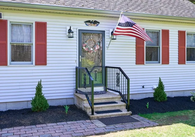 Homes for sale in Leicester, MA | 3 Hammond Street, Leicester, MA 01542 | MLS# 73520512