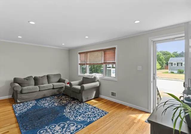 Homes for sale in Marlborough, MA | 12 Tucker Ave, Marlborough, MA 01752 | MLS# 73548830