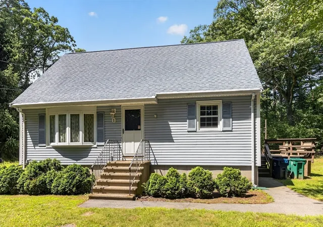 2nd image of 1 Ridgeway Ave, Billerica, MA 01821 | MLS# 73549233