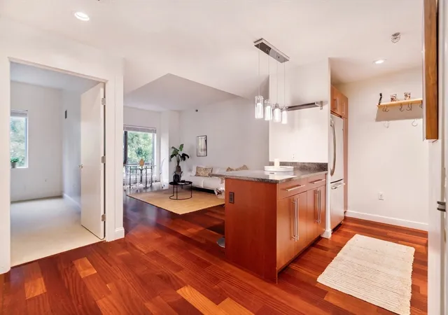 4th image of 17 Otis Street #301, Cambridge, MA 02141 | MLS# 73546811
