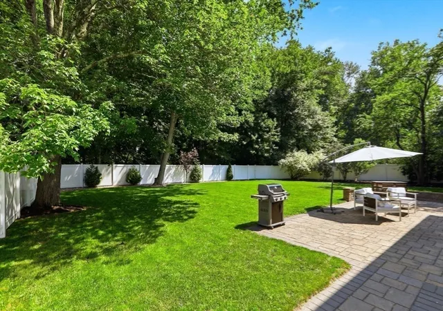 Photo 1 of Sale Pending at 8 Glenwood St, Burlington, MA 01803 | MLS# 73563797 | Listing updated on 2026-09-08