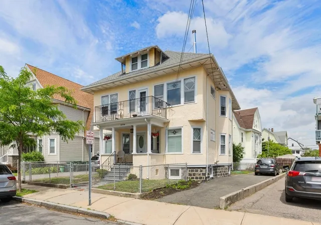 1st image of 7 Yale St, Medford, MA 02155 | MLS# 73539546