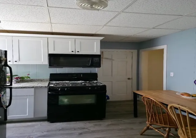 3rd image of 32-34 Dartmouth St, Waltham, MA 02453 | MLS# 73530682