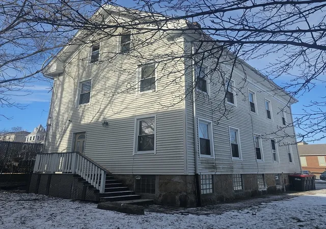 3rd image of 192 Walnut St, Boston, MA 02122