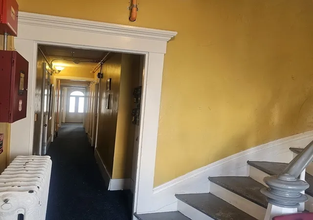 4th image of 192 Walnut St, Boston, MA 02122