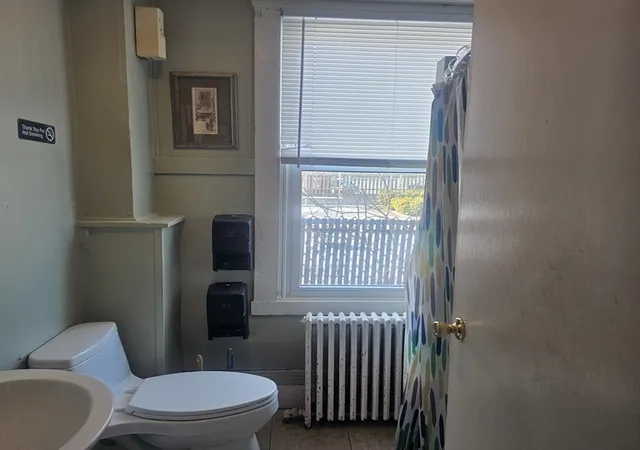 2nd image of 192 Walnut St, New Bedford, MA 02740