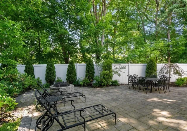 Homes for sale in Wellesley, MA | 283 Walnut Street, Wellesley, MA 02481 | MLS# 73529519