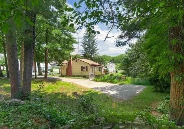 5th image of 70 Montrose Ave, Wakefield, MA 01880 | MLS# 73550533