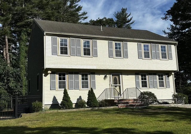 Photo 1 of Single family home for sale at 290 Center St, Pembroke, MA 02359 | MLS# 73540977 | Listing updated on 2026-09-16