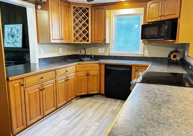 Photo 3 of Single family home for sale at 290 Center St, Pembroke, MA 02359 | MLS# 73540977 | Listing updated on 2026-09-16