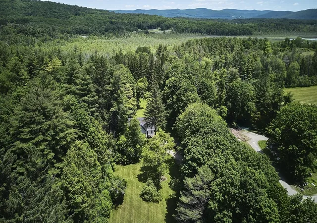 Photo 3 of Sale Pending at 10 Prospect Hl, Stockbridge, MA 01262 | MLS# 73538782 | Listing updated on 2026-08-29