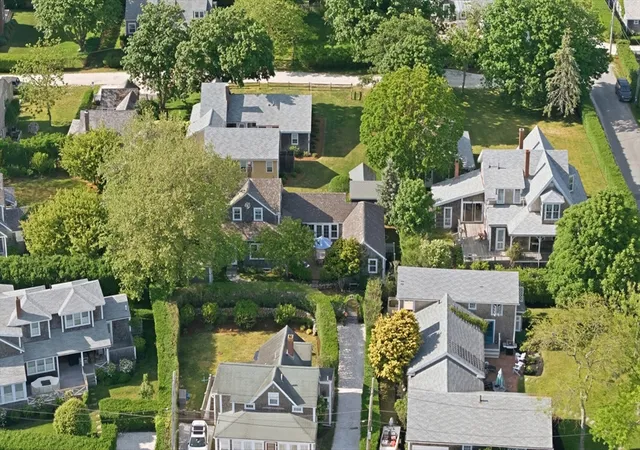 2nd image of 9 Carew Lane, Nantucket, MA 02554 | MLS# 73536468