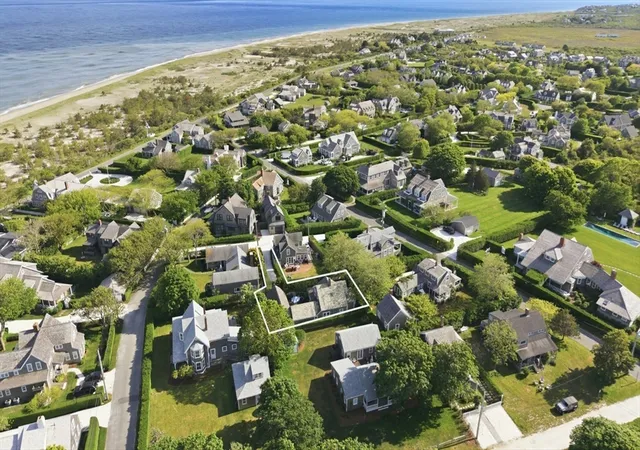 3rd image of 9 Carew Lane, Nantucket, MA 02554 | MLS# 73536468