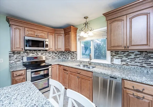 Photo 1 of Sale Pending at 98 Pleasant View St, Methuen, MA 01844 | MLS# 73569143 | Listing updated on 2026-09-18