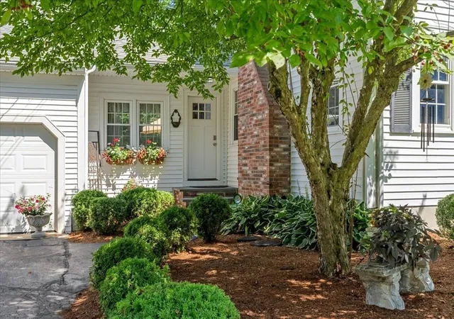Photo 4 of Single family home for sale at 65 Fox Hill Dr, Bridgewater, MA 02324 | MLS# 73568492 | Listing updated on 2026-09-22