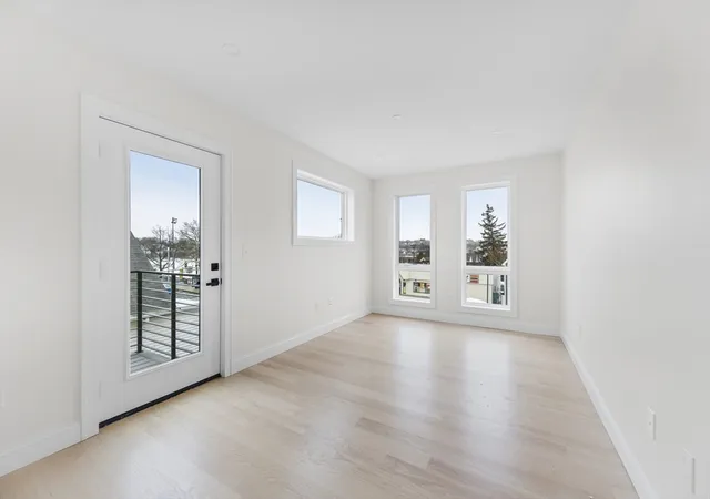 Homes for sale in Somerville, MA | 595 Broadway, Somerville, MA 02145 | Houzeo