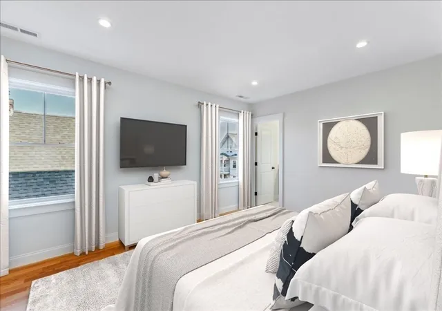 4th image of 138 Myrtle St, Waltham, MA 02453