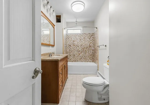 Listing Photo 4 - Condo for sale in building located at 998 Middle, Fall River, MA 02721