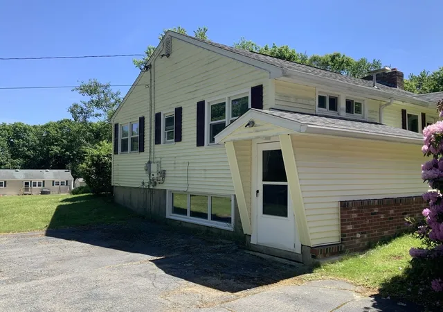 Homes for sale in Westminster, MA | 12 Old County Rd, Westminster, MA 01473 | MLS# 73539401