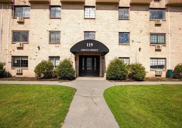 Homes for sale in Rockland, MA | 119 Grove St #245, Rockland, MA 02370 | MLS# 73544192
