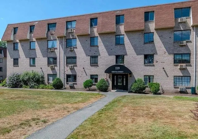 Homes for sale in Rockland, MA | 119 Grove St #245, Rockland, MA 02370 | MLS# 73544192