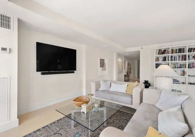 Homes for sale in Cambridge, MA | 75-83 Cambridge Pkwy #Unit E509, Cambridge, MA 02142 | MLS# 73511437