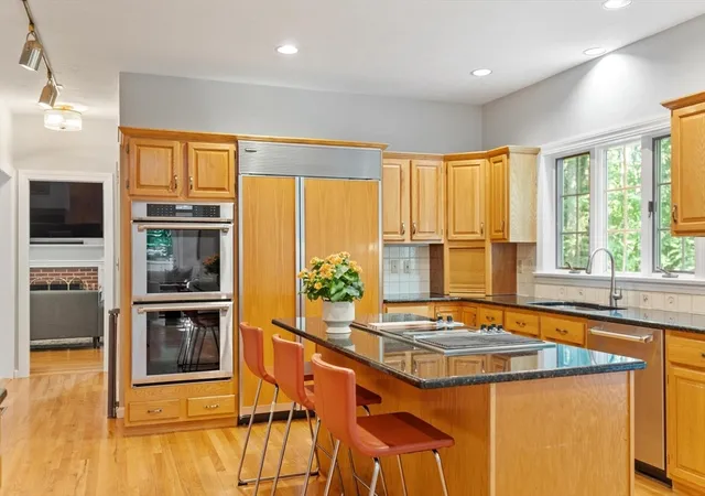 Photo 3 of Single family home for sale at 10 Wingate Ln, Acton, MA 01720 | MLS# 73553114 | Listing updated on 2026-09-16