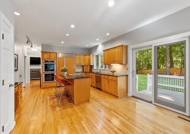 Photo 3 of Single family home for sale at 10 Wingate Ln, Acton, MA 01720 | MLS# 73553114 | Listing updated on 2026-09-16