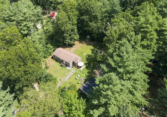 36th image of 40 Lake Shore Dr, Middleboro, MA 02346 | MLS# 73559110