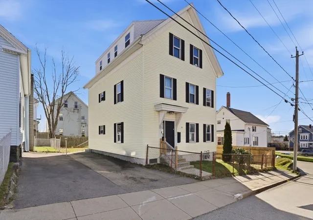31st image of 477 Palmer St, Fall River, MA 02721 | MLS# 73497931