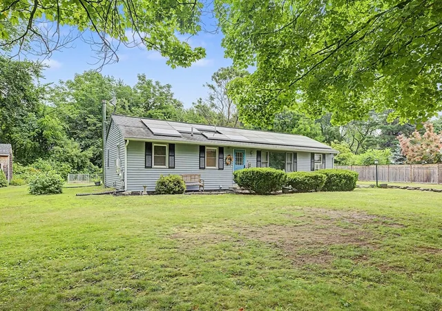 3rd image of 11 Crestview Dr, Hadley, MA 01035 | MLS# 73548056