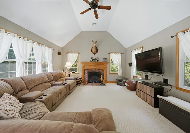Photo 4 of Single family home for sale at 259 Cherry St, Bridgewater, MA 02324 | MLS# 73560922 | Listing updated on 2026-09-28