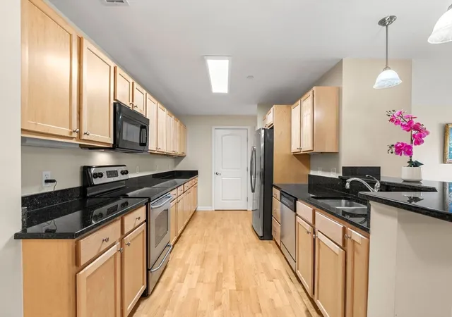 Photo 3 of Sale Pending at 33 Westchester Dr #33, Haverhill, MA 01830 | MLS# 73561622 | Listing updated on 2026-08-26