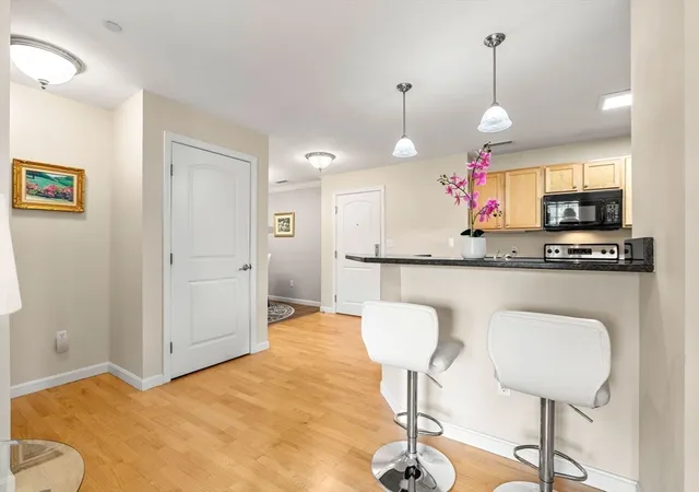 Listing Photo 5 - Condo for sale in building located at 33 Westchester Dr, Haverhill, MA 01830 - Unit #33