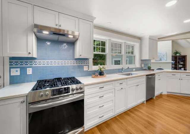 Photo 3 of Sale Pending at 25 Clearwater Dr, Westwood, MA 02090 | MLS# 73569091 | Listing updated on 2026-09-22