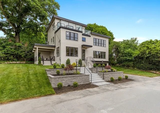 3rd image of 95 Grandview Rd, Arlington, MA 02476 | MLS# 73532026