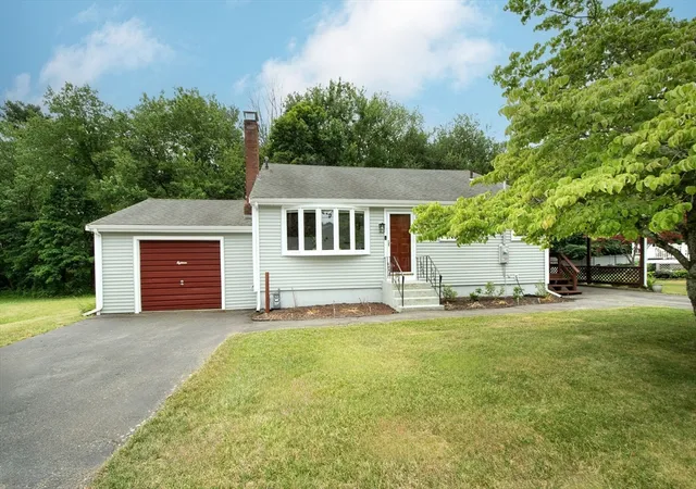 Homes for sale in Randolph, MA | 18 Oakwood Dr, Randolph, MA 02368 | MLS# 73547096