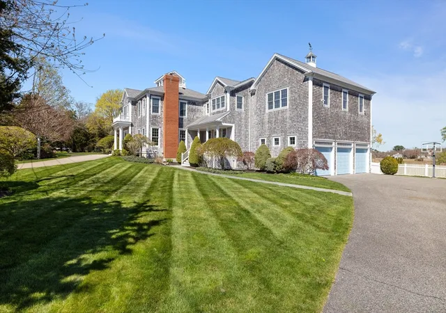 Photo 2 of Mansion for sale at 735 Bay Rd, Duxbury, MA 02332 | MLS# 73511338 | Listing updated on 2026-10-04