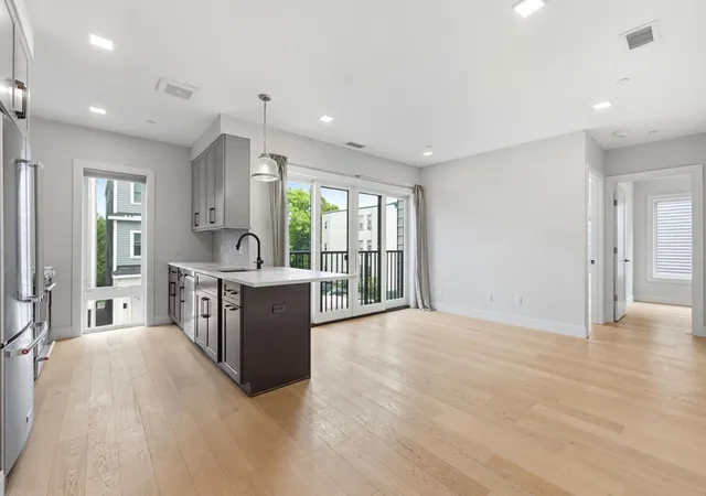 Photo 3 of Condo for sale at 287 Maverick St #U202, Boston, MA 02128 | MLS# 73546931 | Listing updated on 2026-09-12