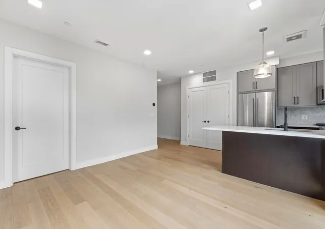 Listing Photo 4 - Condo for sale in The Two Eight Seven located at 287 Maverick St, Boston, MA 02128 - Unit #U202