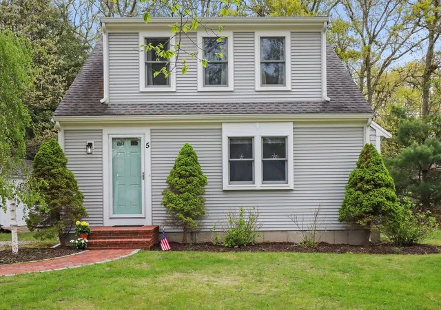 Homes for sale in Mashpee, MA | 5 Deerfield Rd, Mashpee, MA 02649 | MLS# 73521513