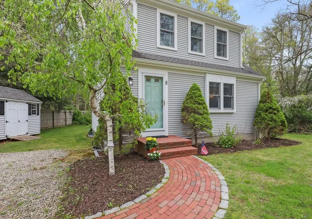 Homes for sale in Mashpee, MA | 5 Deerfield Rd, Mashpee, MA 02649 | MLS# 73521513