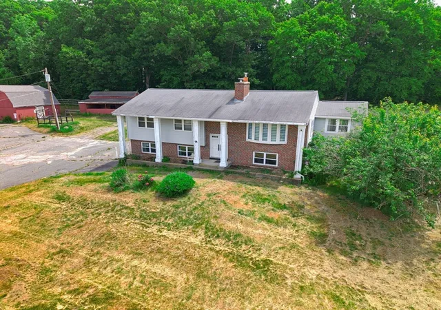 Homes for sale in North Grafton, MA | 94 Old Westboro Rd, North Grafton, MA 01536 | MLS# 73536691