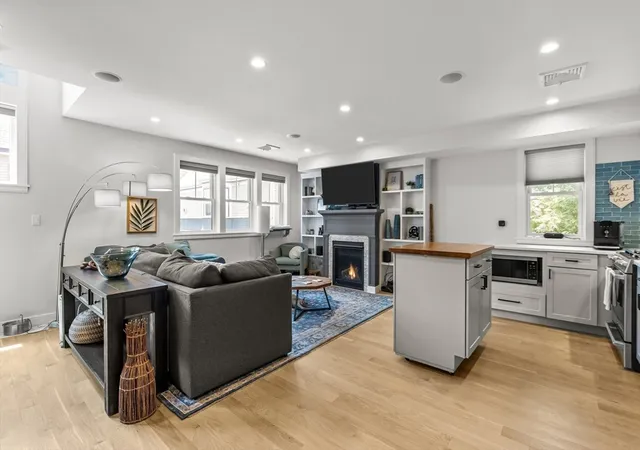 Listing Photo 4 - Condo for sale in building located at 47-r Harvest St, Boston, MA 02125 - Unit #4