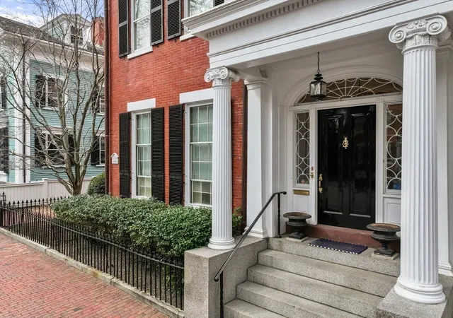 Photo 1 of Sale Pending at 40 Chestnut St, Salem, MA 01970 | MLS# 73501166 | Listing updated on 2026-04-25