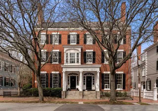 Photo 2 of Sale Pending at 40 Chestnut St, Salem, MA 01970 | MLS# 73501166 | Listing updated on 2026-04-25