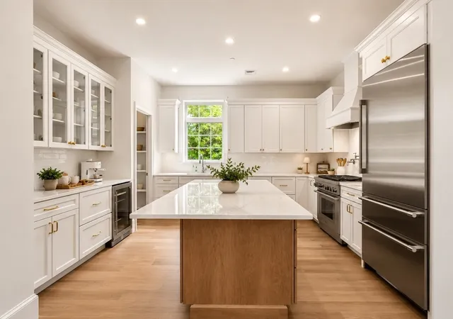 Homes for sale in Marblehead, MA | 64 Pleasant Street #A, Marblehead, MA 01945 | MLS# 73544633