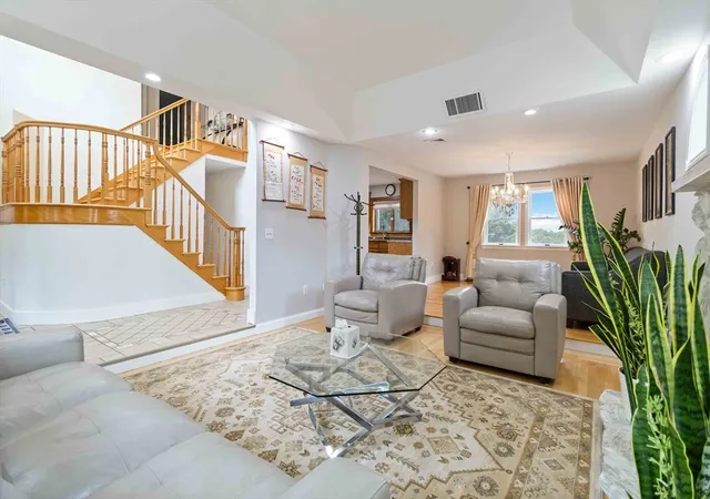 5th image of 141 Gardiner Rd, Quincy, MA 02169 | MLS# 73518178