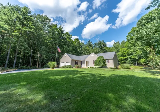42nd image of 383 Mashapaug Rd, Holland, MA 01521 | MLS# 73562527