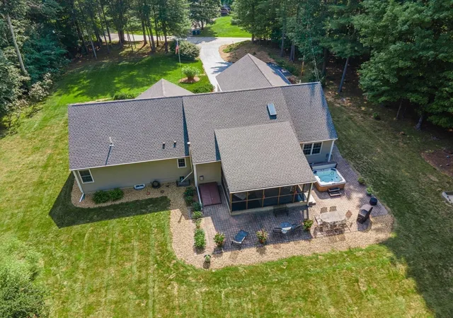 Photo 3 of Single family home for sale at 383 Mashapaug Rd, Holland, MA 01521 | MLS# 73562527 | Listing updated on 2026-09-27